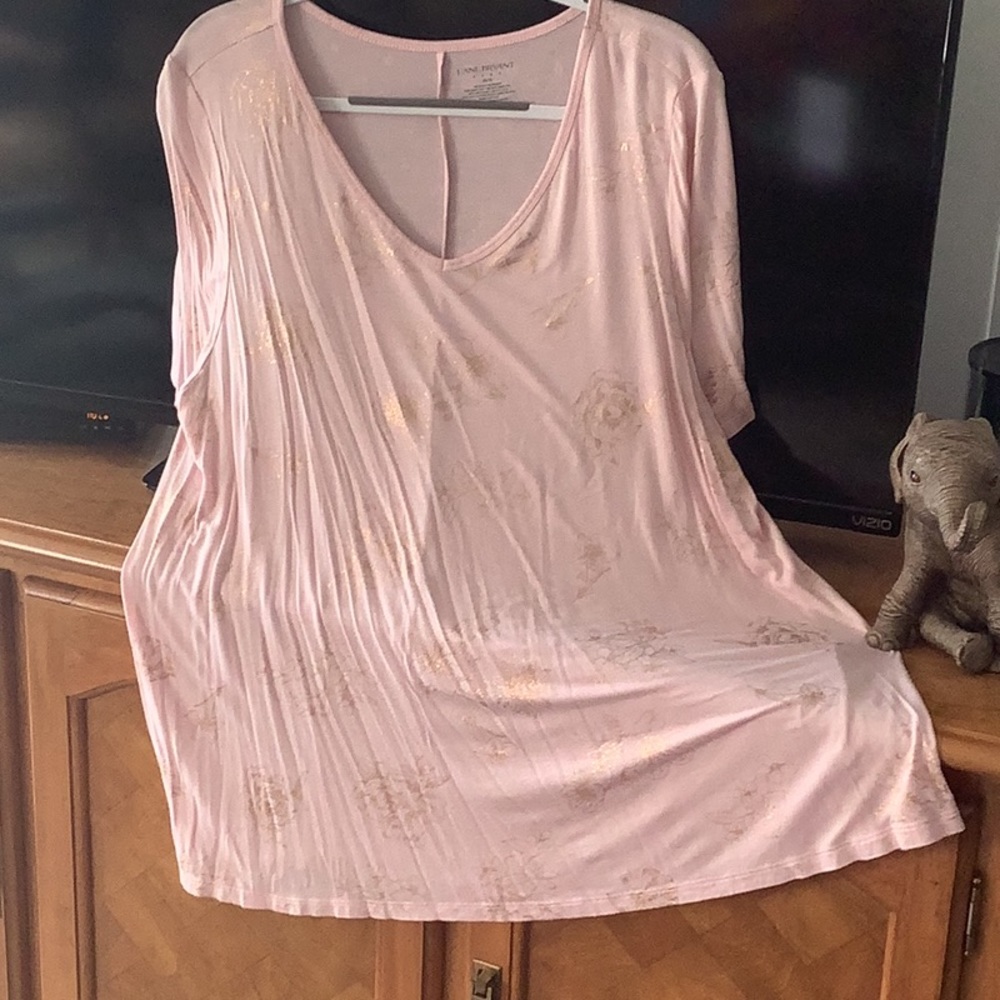 Lane Bryant top baby pink with gold flowers 18/20 soft flowing flatterin…